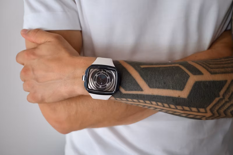Hautlence Vagabonde Tourbillon Series 3 combined with a white T-shirt
