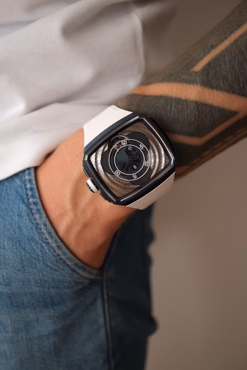 Hautlence Vagabonde Tourbillon Series 3, movement caliber D30