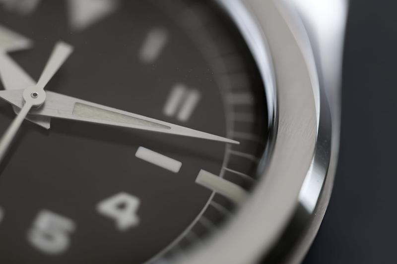 Dial close-up of the Serica 4512 Field Chronometer