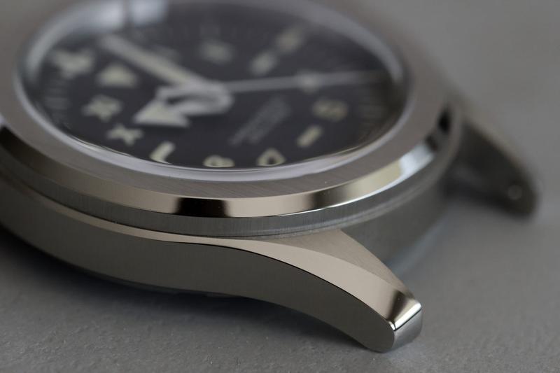 Lugs close-up of the Serica 6190 Field Chronometer