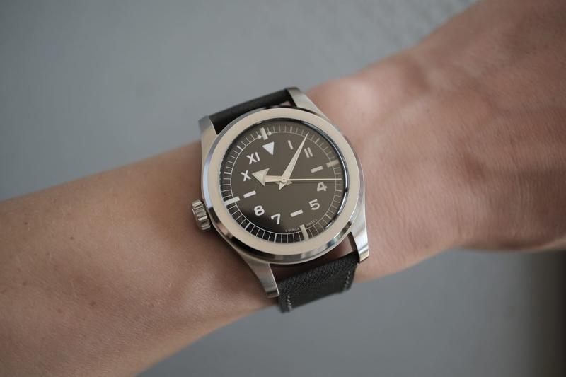 Serica 6190 on 14.5 cm (5.7 in) wrist.